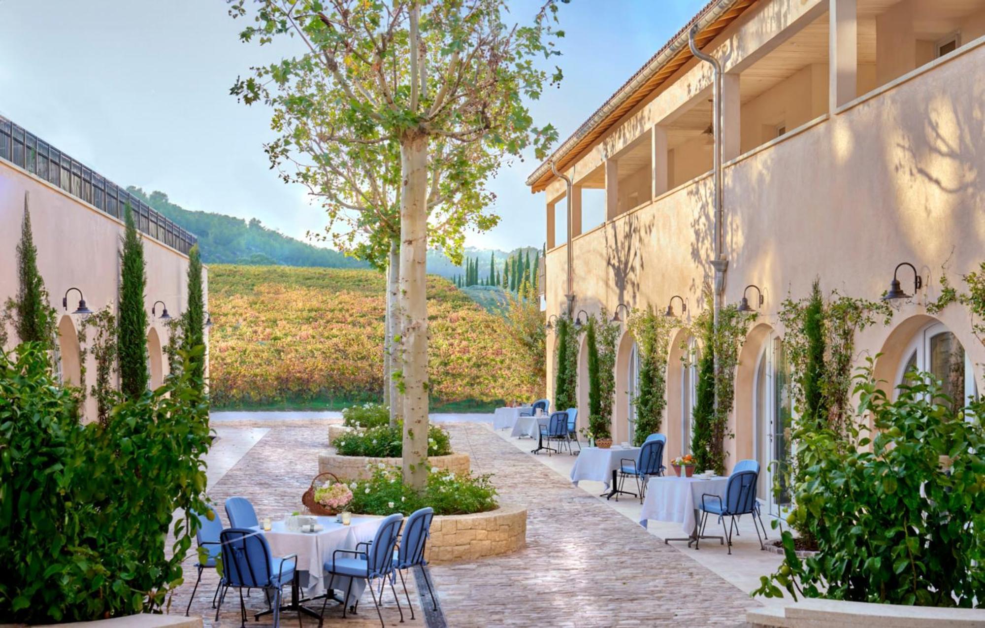 Auberge La Coste Le Puy-Sainte-Reparade Exterior photo